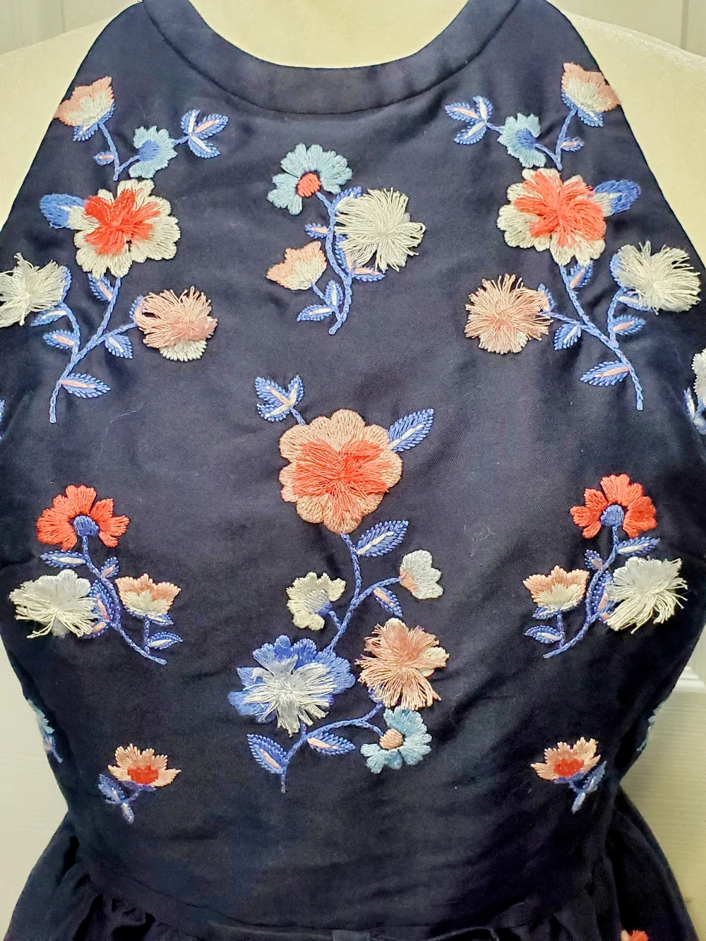 Kate Spade Pom Embroidered Floral Halter Dress Navy Size 8 Wedding Guest Hampton